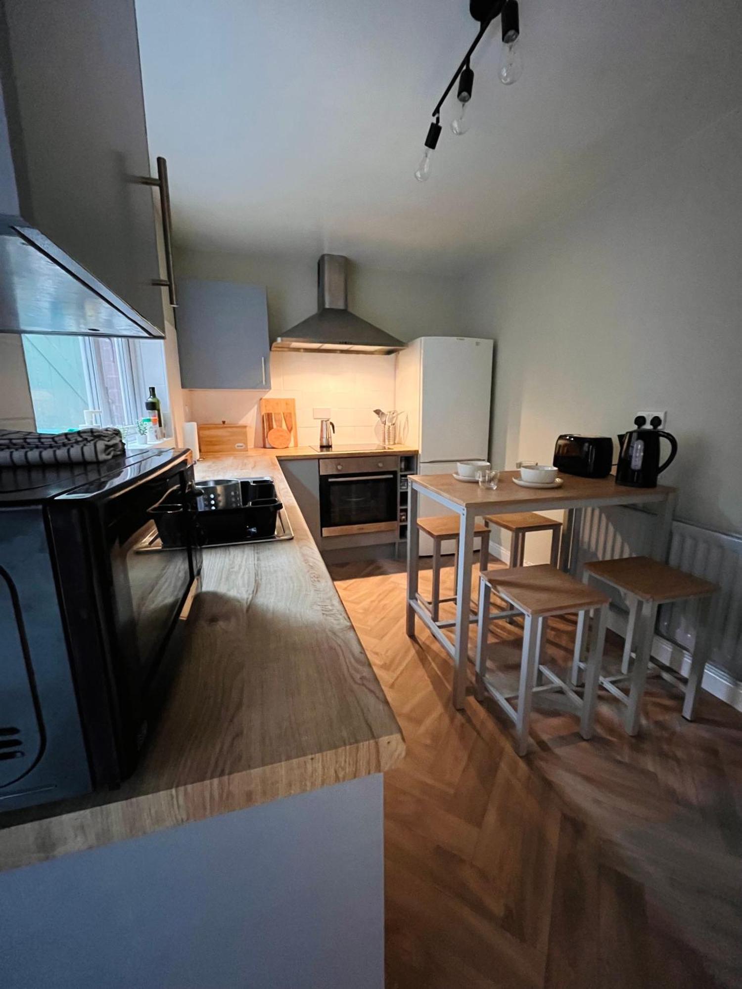 Kings Bridge Townhouse Apartment เบลฟาสต์ ภายนอก รูปภาพ